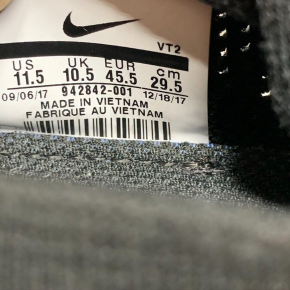 Nike Air Vapormax Flyknit 2 Black Mens Sneakers SZ - Picture 11 of 11